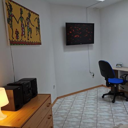 White Apartment Jablonna  Ngoại thất bức ảnh