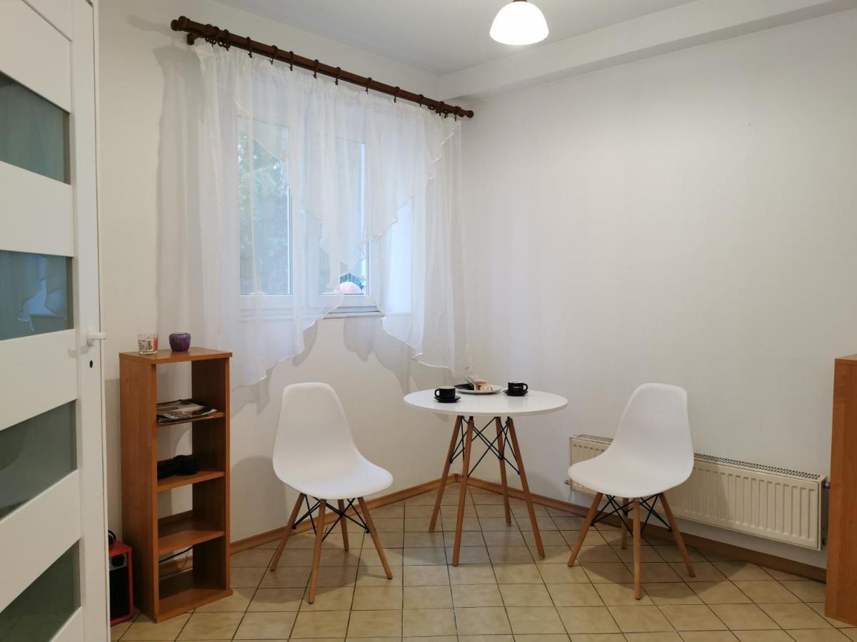 White Apartment Jablonna  Ngoại thất bức ảnh